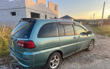 Nissan Liberty, 2002 год, 250 000 рублей, 2 фотография