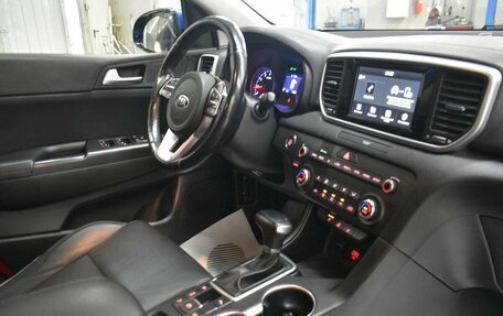 KIA Sportage IV рестайлинг, 2019 год, 1 999 000 рублей, 6 фотография