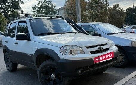 Chevrolet Niva I рестайлинг, 2014 год, 950 000 рублей, 3 фотография