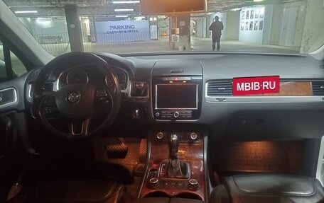 Volkswagen Touareg III, 2013 год, 2 100 000 рублей, 10 фотография