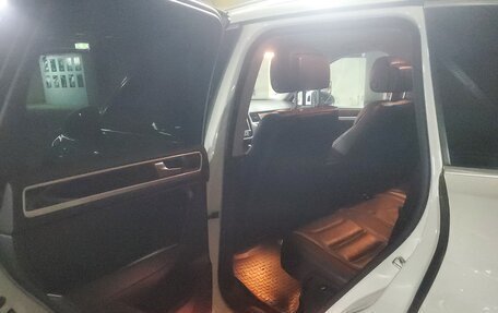 Volkswagen Touareg III, 2013 год, 2 100 000 рублей, 16 фотография
