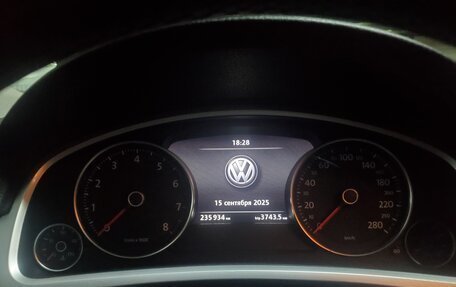 Volkswagen Touareg III, 2013 год, 2 100 000 рублей, 20 фотография