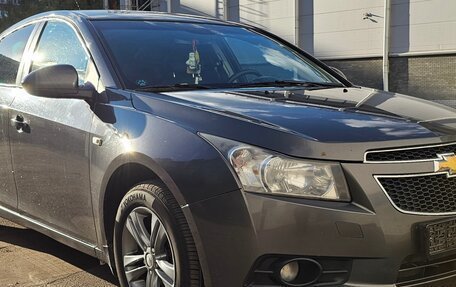 Chevrolet Cruze II, 2011 год, 870 000 рублей, 2 фотография