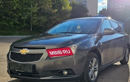Chevrolet Cruze II, 2011 год, 870 000 рублей, 3 фотография
