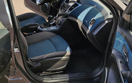 Chevrolet Cruze II, 2011 год, 870 000 рублей, 17 фотография