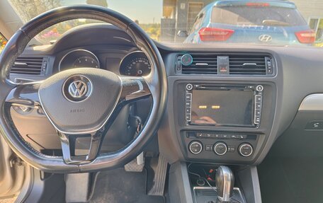 Volkswagen Jetta VI, 2016 год, 1 400 000 рублей, 15 фотография