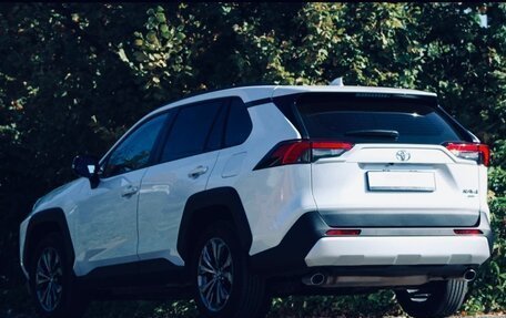 Toyota RAV4, 2024 год, 3 540 000 рублей, 3 фотография
