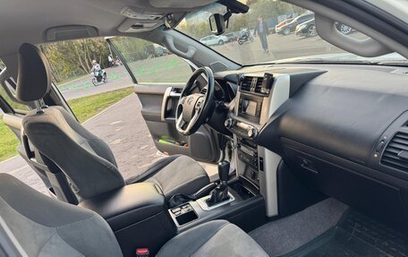 Toyota Land Cruiser Prado 150 рестайлинг 2, 2010 год, 2 500 000 рублей, 14 фотография