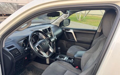 Toyota Land Cruiser Prado 150 рестайлинг 2, 2010 год, 2 500 000 рублей, 16 фотография