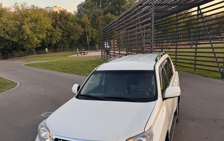 Toyota Land Cruiser Prado 150 рестайлинг 2, 2010 год, 2 500 000 рублей, 19 фотография