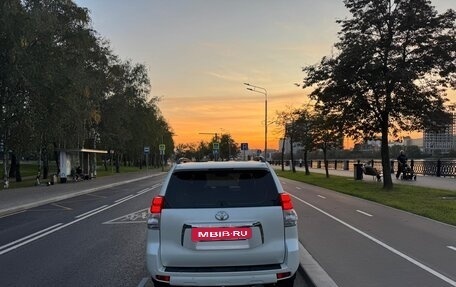 Toyota Land Cruiser Prado 150 рестайлинг 2, 2010 год, 2 500 000 рублей, 28 фотография