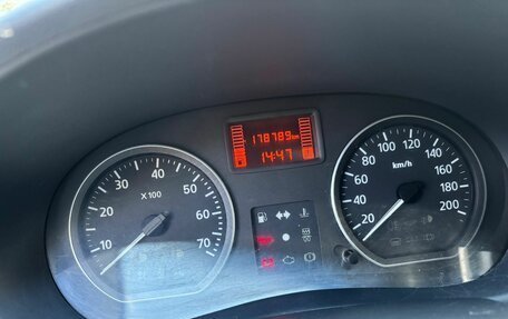 Renault Logan I, 2013 год, 400 000 рублей, 5 фотография