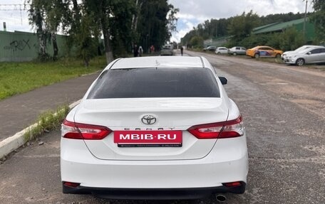 Toyota Camry, 2019 год, 1 650 000 рублей, 3 фотография