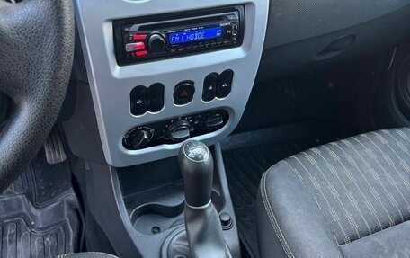 Renault Logan I, 2013 год, 400 000 рублей, 8 фотография