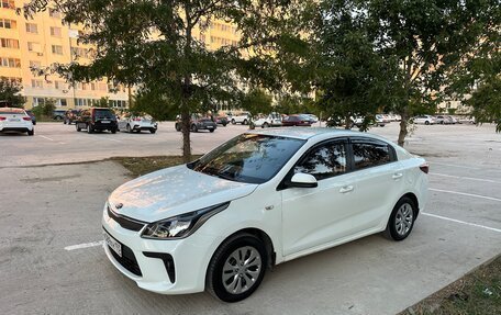 KIA Rio IV, 2018 год, 865 000 рублей, 12 фотография