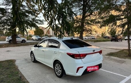 KIA Rio IV, 2018 год, 865 000 рублей, 11 фотография