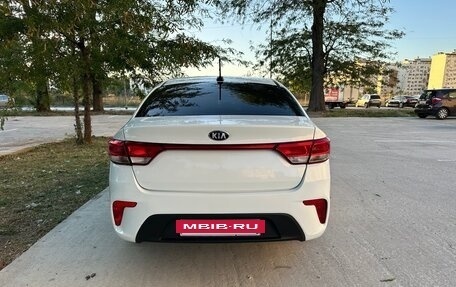 KIA Rio IV, 2018 год, 865 000 рублей, 5 фотография