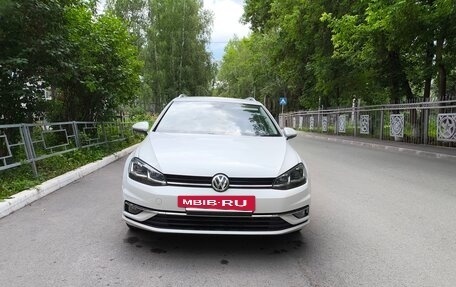 Volkswagen Golf VII, 2019 год, 1 570 000 рублей, 7 фотография