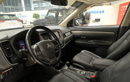 Mitsubishi Outlander III рестайлинг 3, 2012 год, 1 099 000 рублей, 20 фотография