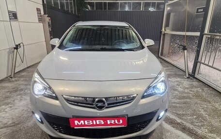 Opel Astra J, 2011 год, 780 000 рублей, 8 фотография