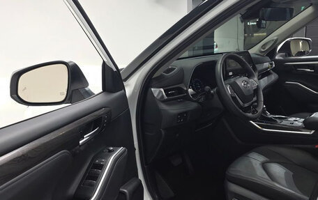 Toyota Highlander, 2023 год, 4 661 375 рублей, 13 фотография