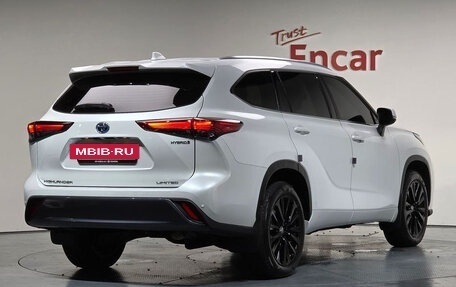Toyota Highlander, 2023 год, 4 661 355 рублей, 2 фотография
