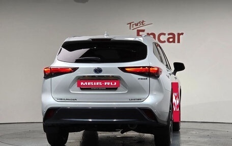 Toyota Highlander, 2023 год, 4 661 355 рублей, 4 фотография