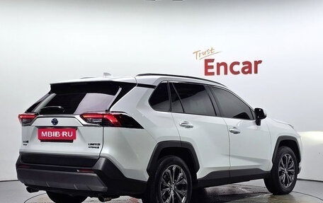 Toyota RAV4, 2023 год, 3 799 950 рублей, 2 фотография