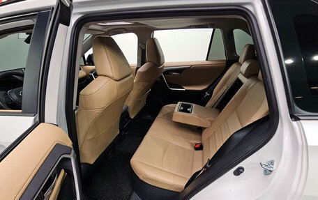 Toyota RAV4, 2023 год, 3 799 950 рублей, 14 фотография