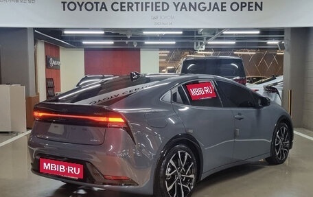 Toyota Prius IV XW50, 2023 год, 3 321 392 рублей, 4 фотография