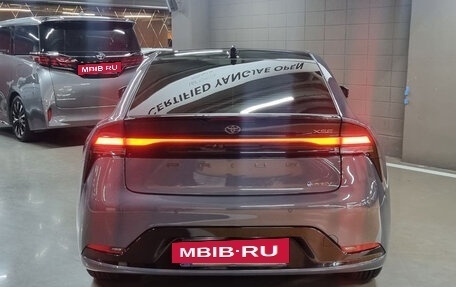 Toyota Prius IV XW50, 2023 год, 3 321 392 рублей, 3 фотография