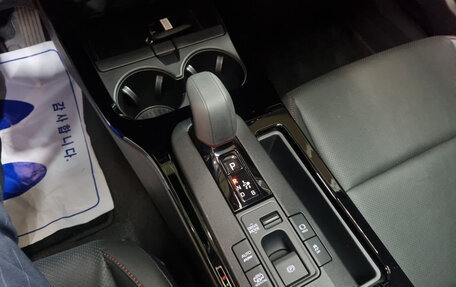Toyota Prius IV XW50, 2023 год, 3 321 392 рублей, 7 фотография