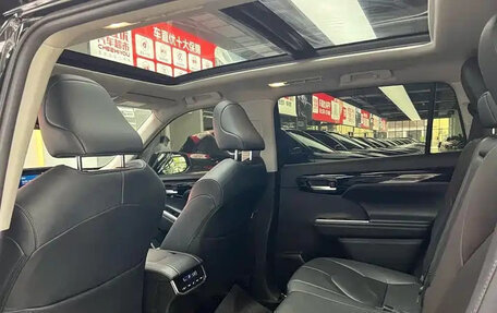 Toyota Highlander, 2022 год, 2 943 555 рублей, 16 фотография