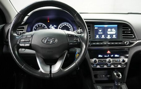 Hyundai Elantra VI рестайлинг, 2019 год, 1 690 000 рублей, 16 фотография