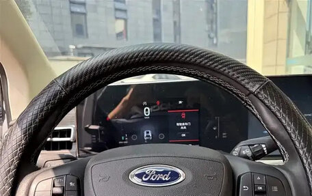Ford Edge II рестайлинг, 2022 год, 2 140 000 рублей, 10 фотография