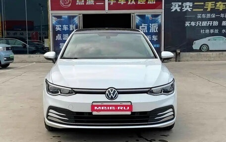 Volkswagen Golf VIII, 2021 год, 1 650 000 рублей, 2 фотография