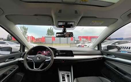 Volkswagen Golf VIII, 2021 год, 1 650 000 рублей, 9 фотография