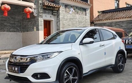 Honda Vezel, 2022 год, 1 358 000 рублей, 3 фотография