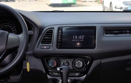 Honda Vezel, 2022 год, 1 358 000 рублей, 18 фотография