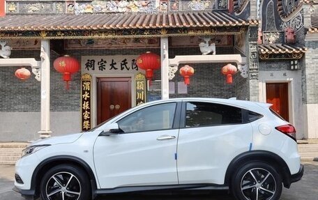 Honda Vezel, 2022 год, 1 358 000 рублей, 13 фотография