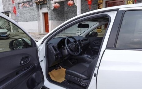 Honda Vezel, 2022 год, 1 358 000 рублей, 19 фотография