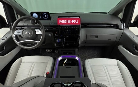 Hyundai Staria, 2023 год, 4 300 000 рублей, 5 фотография