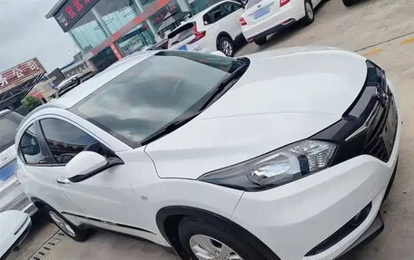 Honda Vezel, 2017 год, 1 228 000 рублей, 3 фотография