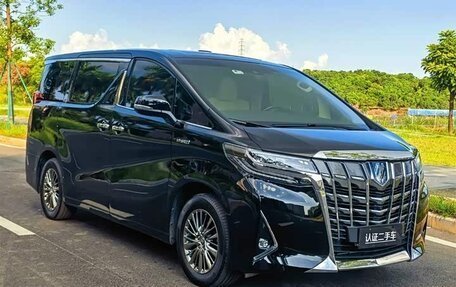 Toyota Alphard III, 2022 год, 4 680 888 рублей, 2 фотография