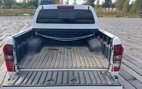Isuzu D-Max II, 2019 год, 2 999 999 рублей, 5 фотография