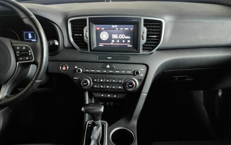 KIA Sportage IV рестайлинг, 2018 год, 1 879 000 рублей, 11 фотография