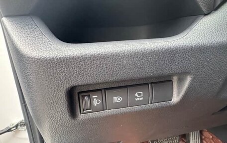Toyota RAV4, 2021 год, 2 630 000 рублей, 11 фотография