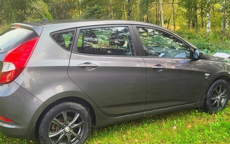 Hyundai Solaris II рестайлинг, 2015 год, 1 100 000 рублей, 8 фотография