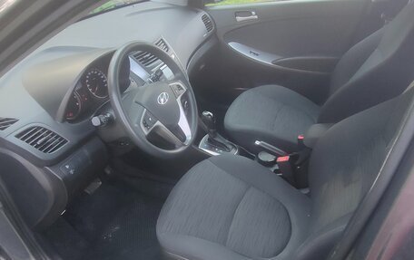 Hyundai Solaris II рестайлинг, 2015 год, 1 100 000 рублей, 9 фотография