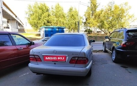 Mercedes-Benz E-Класс, 1998 год, 800 000 рублей, 22 фотография